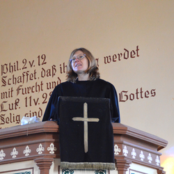 Pfarrerin Johanna Köster während ihrer Predigt