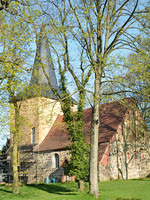 Kirche in Rosenhagen mit Turm